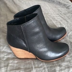 Kirk Ease black booties NWOB size 6.5